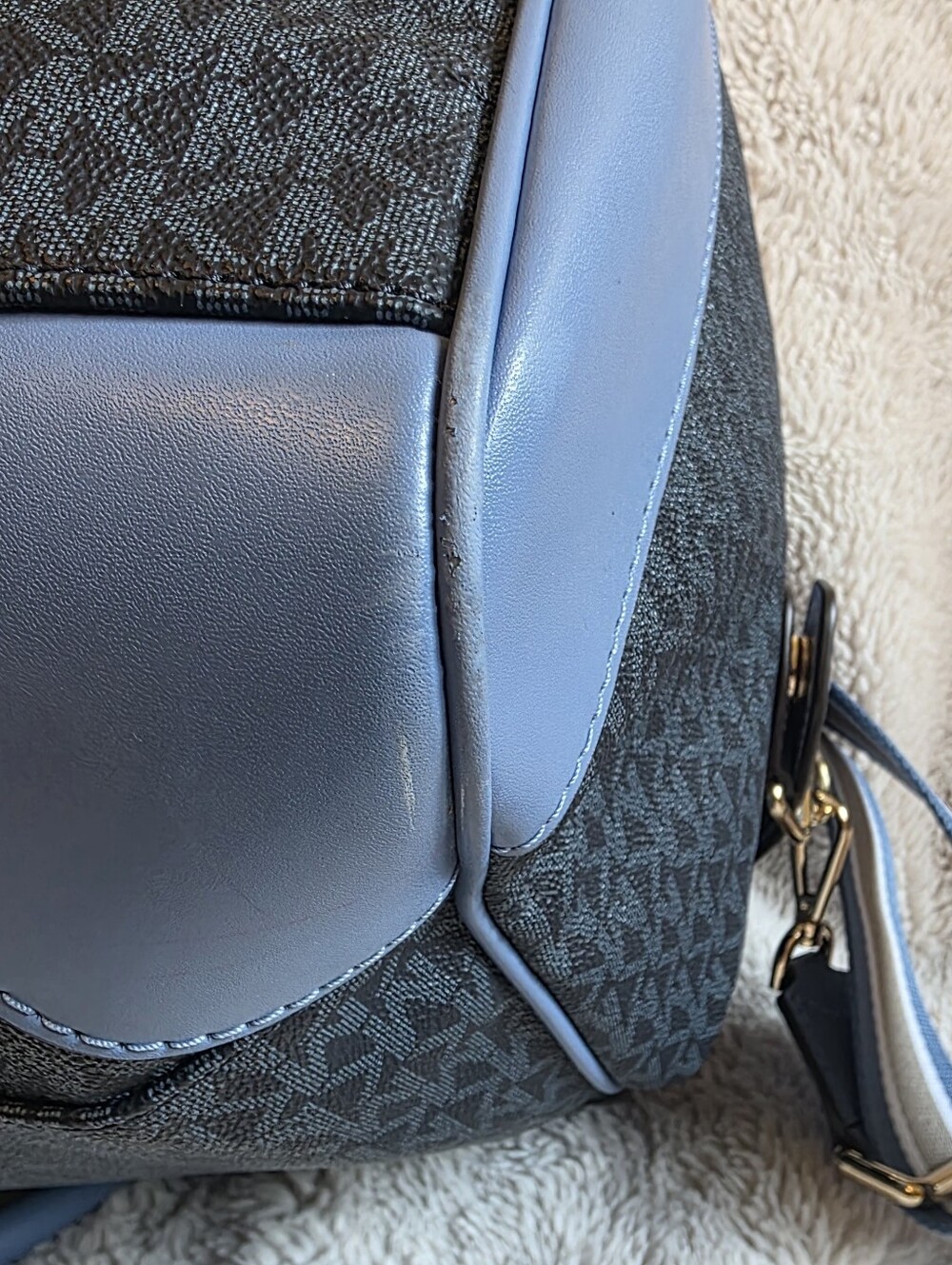Michael Kors Extra Large Weekender Bag - Picture 13 of 16